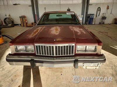 Piąte zdjęcie samochodu w środku: 1986 MERCURY GRAND MARQUIS VIN:2MEBP95F8GX675496 - miniatura