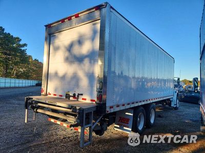 Trzecie zdjęcie samochodu z tyłu: 2021 FREIGHTLINER BUSINESS CLASS M2 REFRIGERATED BOX TRUCK VIN:1FVHCYD25MHMU4314 - miniatura