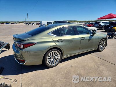 Trzecie zdjęcie samochodu z tyłu: 2019 LEXUS ES 300H VIN:JTHB21B12K2005513 - miniatura