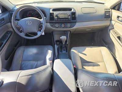 Zdjęcie 8 z 12 samochodu: 2005 TOYOTA CAMRY LE VIN:4T1BE32K95U427263 - miniatura