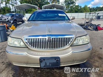 Piąte zdjęcie samochodu w środku: 2010 LINCOLN TOWN CAR SIGNATURE LIMITED VIN:2LNBL8CV0AX604054 - miniatura