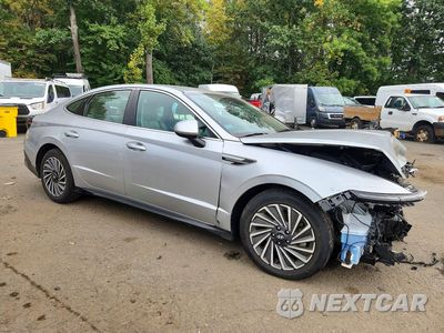 Czwarte zdjęcie samochodu z boku: 2024 HYUNDAI SONATA HYBRID SEL VIN:KMHL34JJ4RA095488 - miniatura