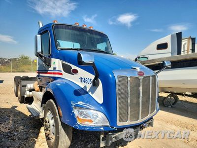 Czwarte zdjęcie samochodu z boku: 2018 PETERBILT 579 SEMI TRUCK VIN:1XPBDP9X4JD474743 - miniatura