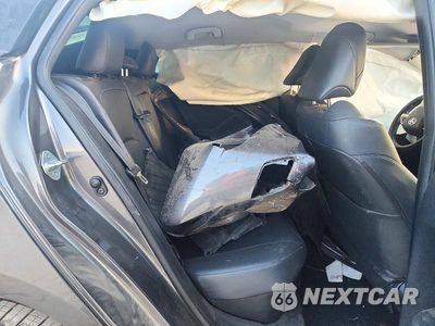 Zdjęcie 10 z 13 samochodu: 2016 TOYOTA PRIUS THREE TOURING VIN:JTDKARFU1G3021596 - miniatura