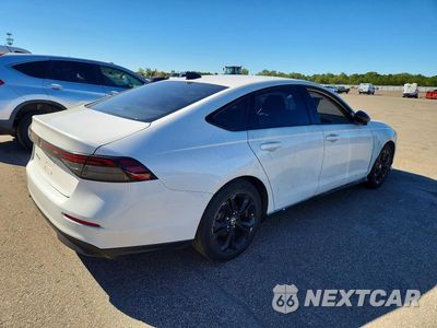 Trzecie zdjęcie samochodu z tyłu: 2025 HONDA ACCORD SE VIN:1HGCY1F44SA011099 - miniatura