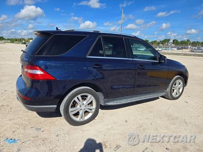 Trzecie zdjęcie samochodu z tyłu: 2013 MERCEDES-BENZ ML 350 4MATIC VIN:4JGDA5HB5DA175020 - miniatura