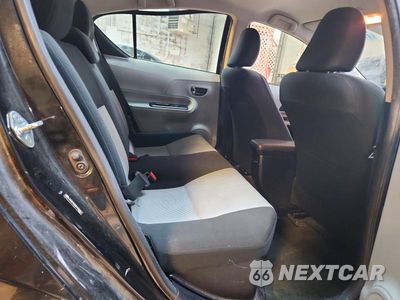 Zdjęcie 10 z 12 samochodu: 2013 TOYOTA PRIUS C TWO VIN:JTDKDTB32D1536311 - miniatura