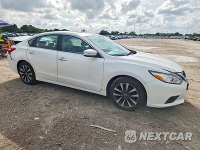 Czwarte zdjęcie samochodu z boku: 2016 NISSAN ALTIMA 2.5 SL VIN:1N4AL3AP5GC152458 - miniatura