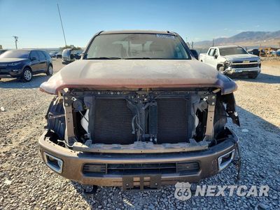 Piąte zdjęcie samochodu w środku: 2016 NISSAN TITAN XD PLATINUM RESERVE VIN:1N6BA1F42GN513802 - miniatura