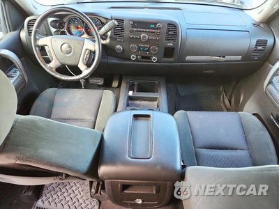 Zdjęcie 8 z 12 samochodu: 2008 GMC SIERRA K1500 VIN:2GTEK13M381296880 - miniatura