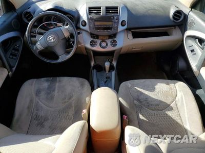 Zdjęcie 8 z 13 samochodu: 2008 TOYOTA RAV4 LIMITED VIN:JTMBD31V786079524 - miniatura