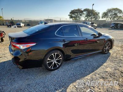 Trzecie zdjęcie samochodu z tyłu: 2019 TOYOTA CAMRY L VIN:4T1B11HK5KU229878 - miniatura