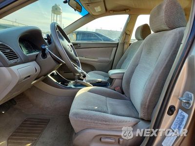 Zdjęcie 7 z 12 samochodu: 2002 TOYOTA CAMRY LE VIN:4T1BE32KX2U047568 - miniatura