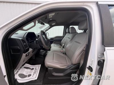 Piąte zdjęcie samochodu w środku: 2018 FORD F150 SUPERCREW VIN:1FTEW1E52JKC08384 - miniatura