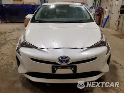 Piąte zdjęcie samochodu w środku: 2016 TOYOTA PRIUS TWO VIN:JTDKBRFU8G3014724 - miniatura