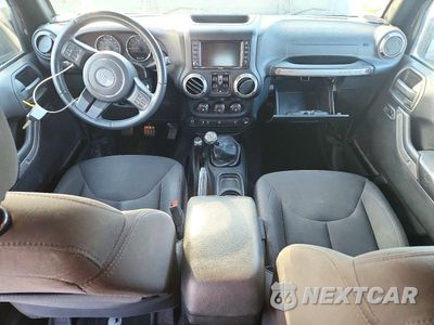 Zdjęcie 8 z 13 samochodu: 2017 JEEP WRANGLER UNLIMITED SPORT VIN:1C4BJWDG2HL574237 - miniatura
