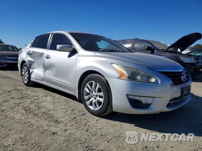 Czwarte zdjęcie samochodu z boku: 2014 NISSAN ALTIMA 2.5 S VIN:1N4AL3AP2EC195619 - miniatura