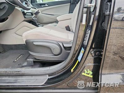 Zdjęcie 13 z 14 samochodu: 2018 HYUNDAI TUCSON SE VIN:KM8J2CA41JU719393 - miniatura