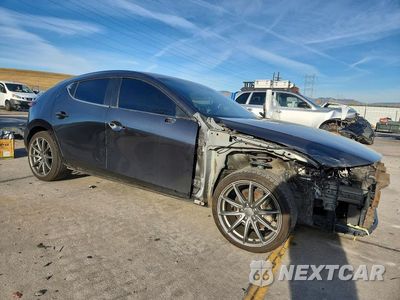 Czwarte zdjęcie samochodu z boku: 2019 MAZDA 3 VIN:JM1BPBJM0K1124123 - miniatura