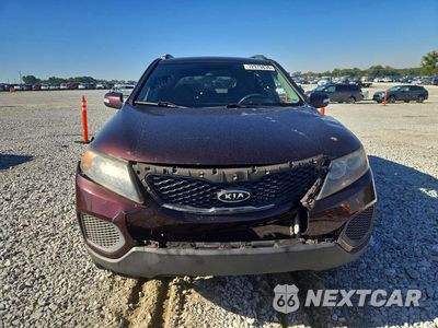 Piąte zdjęcie samochodu w środku: 2012 KIA SORENTO LX VIN:5XYKT4A23CG286948 - miniatura