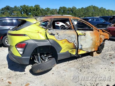 Trzecie zdjęcie samochodu z tyłu: 2024 HYUNDAI KONA SEL VIN:KM8HBCAB4RU058158 - miniatura