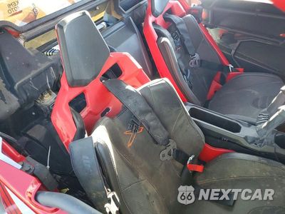 Zdjęcie 6 z 10 samochodu: 2025 CAN-AM MAVERICK X3 MAX X RS TURBO RR VIN:3JBVNAV22SE000604 - miniatura