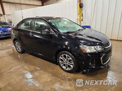Czwarte zdjęcie samochodu z boku: 2019 CHEVROLET SONIC LT VIN:1G1JD5SBXK4103385 - miniatura