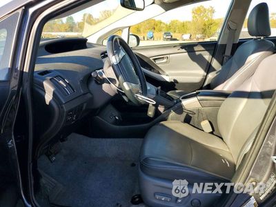 Zdjęcie 7 z 12 samochodu: 2015 TOYOTA PRIUS FOUR VIN:JTDKN3DU1F0402840 - miniatura