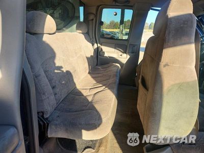 Zdjęcie 10 z 12 samochodu: 2000 CHEVROLET SILVERADO C1500 VIN:2GCEC19T8Y1318660 - miniatura