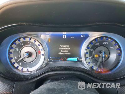 Zdjęcie 9 z 12 samochodu: 2016 CHRYSLER 300 S VIN:2C3CCAGG7GH112060 - miniatura