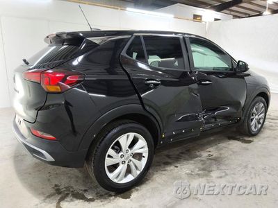 Trzecie zdjęcie samochodu z tyłu: 2025 BUICK ENCORE GX PREFERRED VIN:KL4AMBSL5SB114170 - miniatura