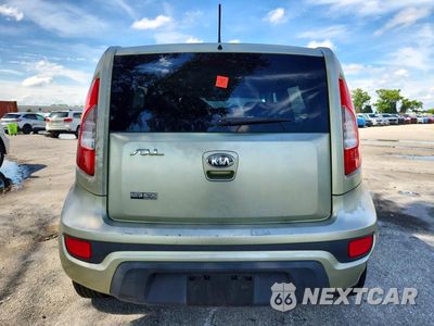 Zdjęcie 6 z 13 samochodu: 2013 KIA SOUL BASE VIN:KNDJT2A54D7515565 - miniatura