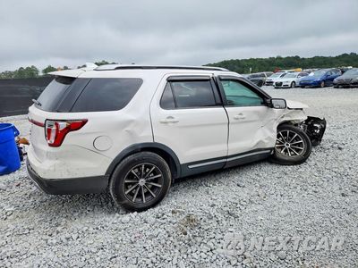 Trzecie zdjęcie samochodu z tyłu: 2017 FORD EXPLORER XLT VIN:1FM5K7D83HGC29392 - miniatura