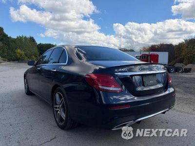 Trzecie zdjęcie samochodu z tyłu: 2019 MERCEDES-BENZ E 450 4MATIC VIN:WDDZF6JB7KA523382 - miniatura