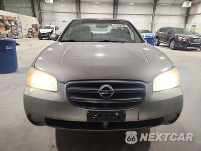 Piąte zdjęcie samochodu w środku: 2002 NISSAN MAXIMA GXE VIN:JN1DA31D32T430370 - miniatura