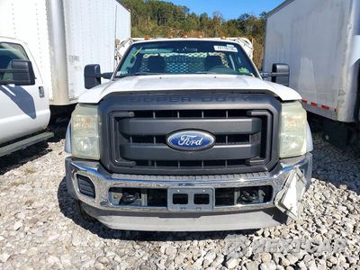 Piąte zdjęcie samochodu w środku: 2011 FORD F550 SUPER DUTY VIN:1FDUF5GT5BEA52996 - miniatura