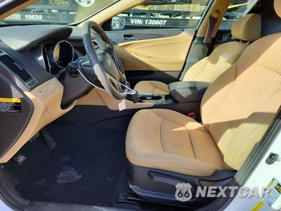 Zdjęcie 7 z 13 samochodu: 2015 HYUNDAI SONATA HYBRID BASE VIN:KMHEC4A49FA119413 - miniatura