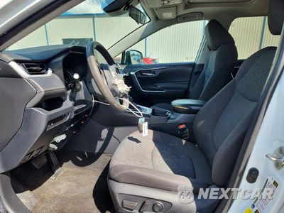Zdjęcie 7 z 13 samochodu: 2020 TOYOTA RAV4 XLE VIN:2T3W1RFV6LW063134 - miniatura