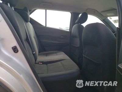 Zdjęcie 10 z 12 samochodu: 2019 NISSAN KICKS SV VIN:3N1CP5CU4KL548712 - miniatura