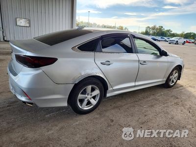 Trzecie zdjęcie samochodu z tyłu: 2018 HYUNDAI SONATA SE VIN:5NPE24AF2JH720513 - miniatura