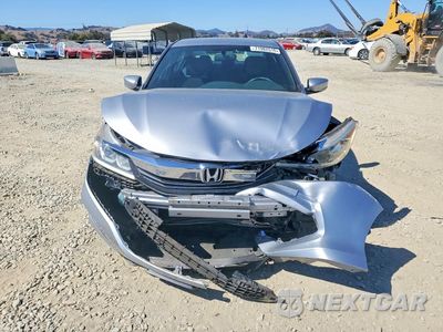 Piąte zdjęcie samochodu w środku: 2017 HONDA ACCORD SPORT VIN:1HGCR2F51HA030293 - miniatura