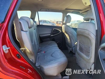Zdjęcie 10 z 12 samochodu: 2006 TOYOTA RAV4 LIMITED VIN:JTMBD31V266011239 - miniatura