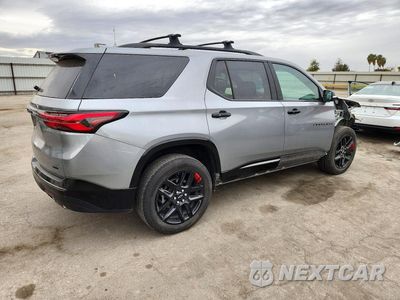 Trzecie zdjęcie samochodu z tyłu: 2023 CHEVROLET TRAVERSE PREMIER VIN:1GNEVKKW1PJ145385 - miniatura