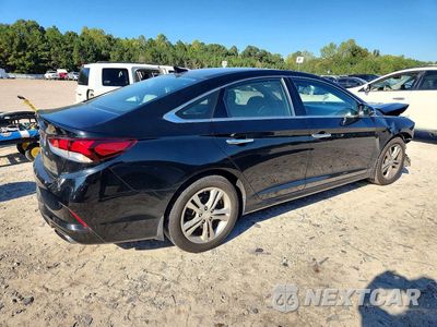 Trzecie zdjęcie samochodu z tyłu: 2019 HYUNDAI SONATA LIMITED VIN:5NPE34AF9KH735668 - miniatura