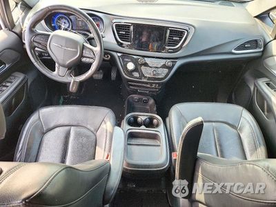 Zdjęcie 8 z 13 samochodu: 2019 CHRYSLER PACIFICA TOURING L VIN:2C4RC1BG9KR569419 - miniatura