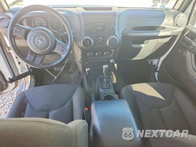 Zdjęcie 8 z 13 samochodu: 2016 JEEP WRANGLER UNLIMITED SPORT VIN:1C4BJWDGXGL333198 - miniatura