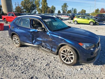 Czwarte zdjęcie samochodu z boku: 2015 BMW X1 XDRIVE28I VIN:WBAVL1C57FVY39890 - miniatura