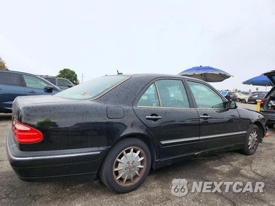 Trzecie zdjęcie samochodu z tyłu: 2000 MERCEDES-BENZ E 320 VIN:WDBJF65J1YB149913 - miniatura