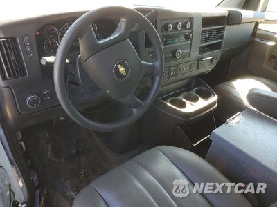 Zdjęcie 8 z 14 samochodu: 2025 CHEVROLET EXPRESS G2500 VIN:1GCWGAFP0S1100256 - miniatura
