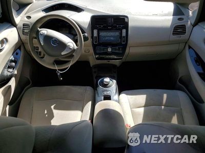 Zdjęcie 8 z 12 samochodu: 2012 NISSAN LEAF SV VIN:JN1AZ0CP9CT015816 - miniatura
